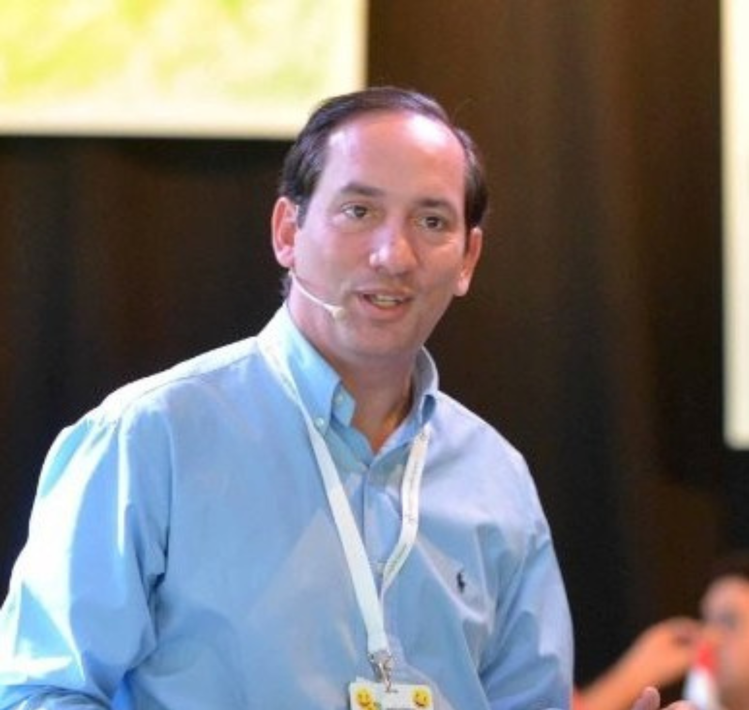 Ignacio Bossi presentando el Curso de Liderazgo y Management en Scalabl